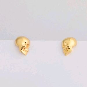 18kt gold plated small skull stud earrings NEW